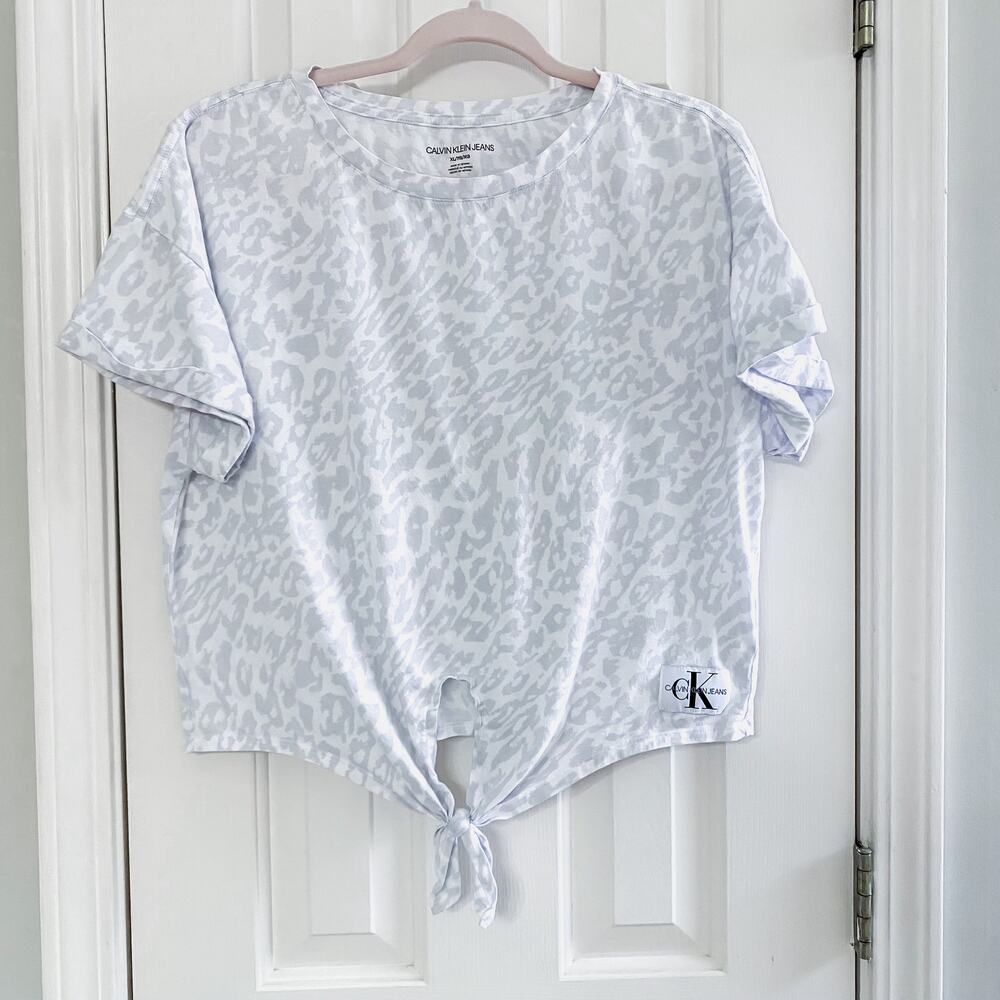 CALVIN KLEIN • White + Gray Leopard Animal Print Tie Front Short Sleeve Top